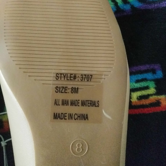 New York & Company Beige Flats - Picture 4 of 6